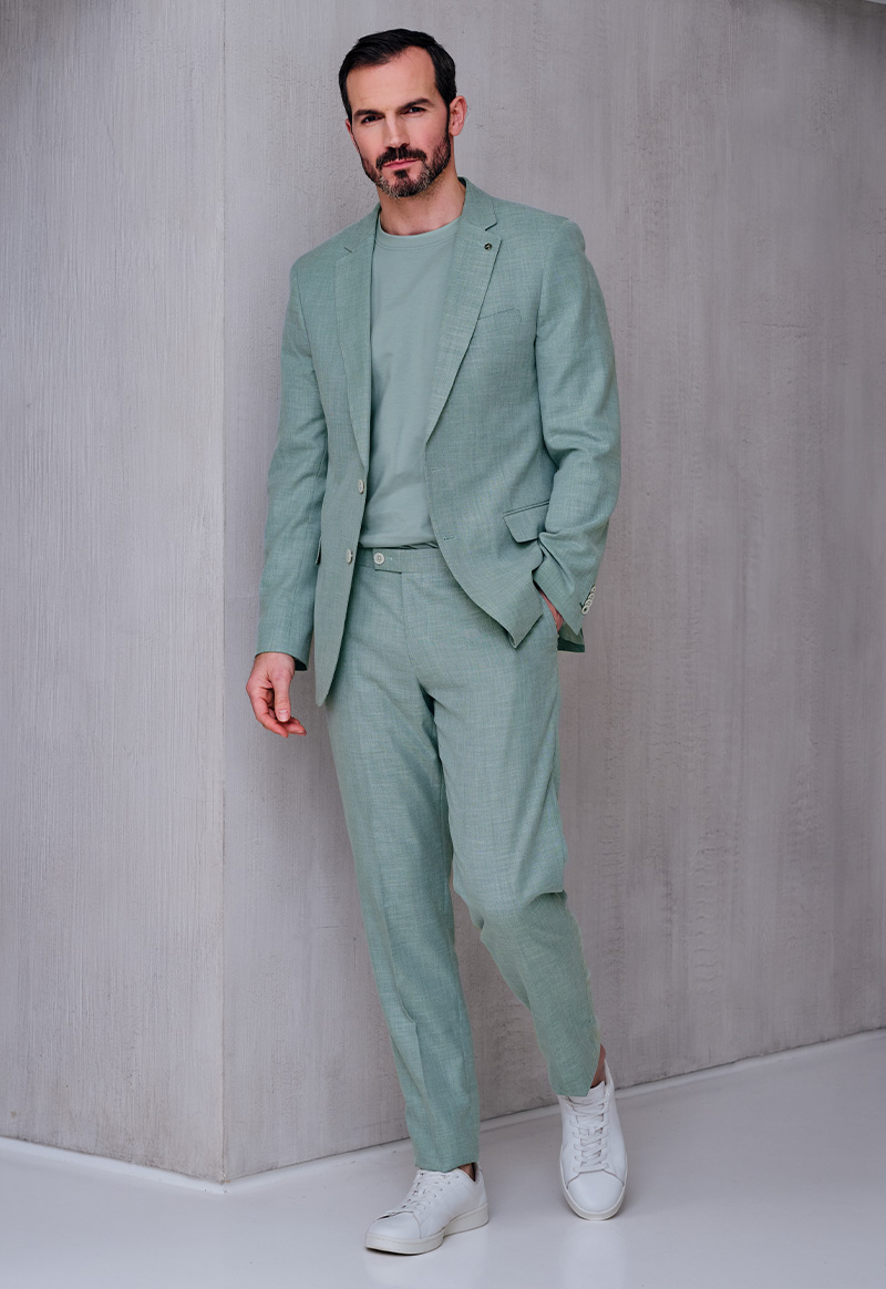 Look professionnel avec une touche de couleur