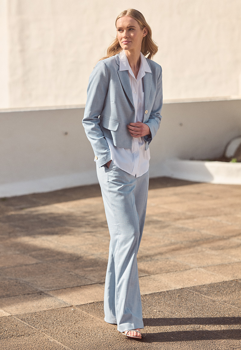 Bleu clair avec une touche élégante